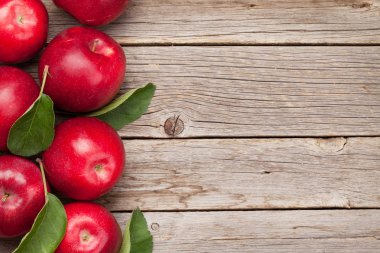 Olgun Kırmızı Elmalar