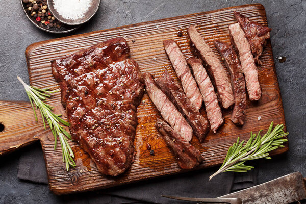 Стейк на гриле