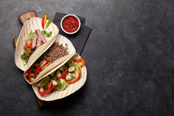 Zestaw meksykańskich tacos — Zdjęcie stockowe