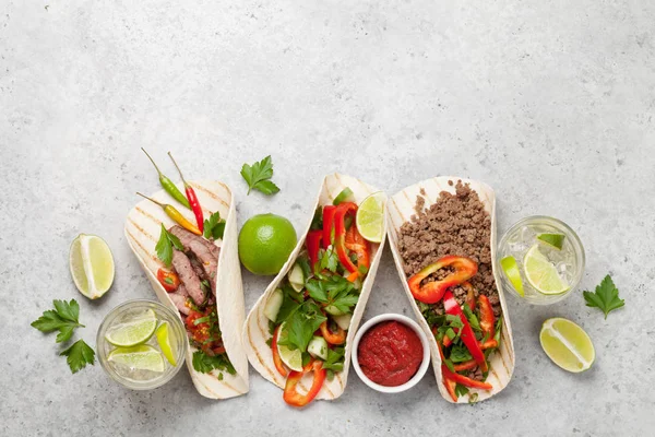 Conjunto de tacos mexicanos — Fotografia de Stock