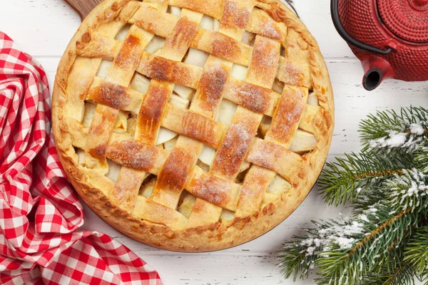 Kerstvakantie wenskaart met appeltaart — Stockfoto