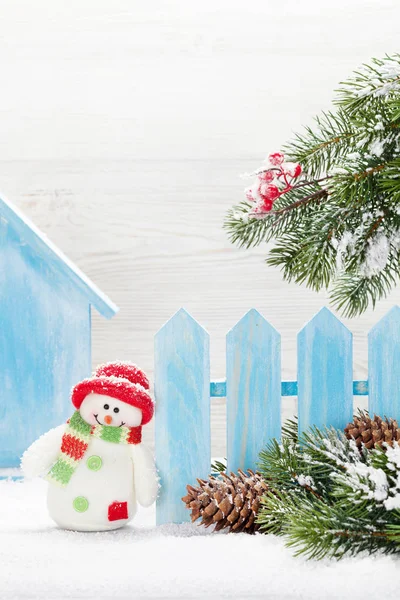Noel Kardan Adam oyuncağı ve köknar ağacı dalı — Stok fotoğraf