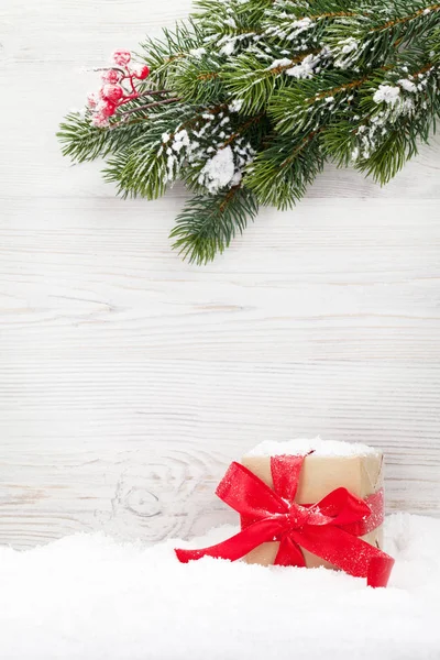 Caixa de presente de Natal e abeto de xmas — Fotografia de Stock