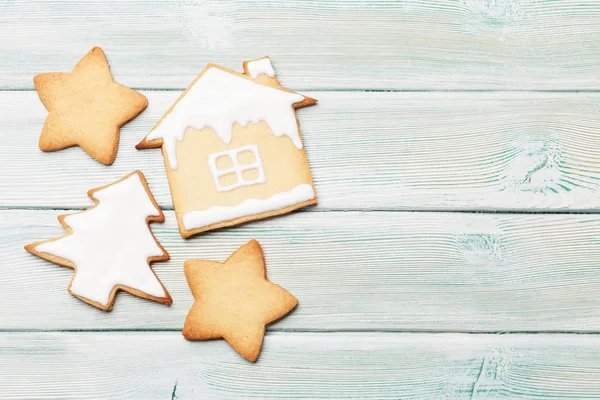 Gingerbread çerezleri Noel tebrik kartı — Stok fotoğraf