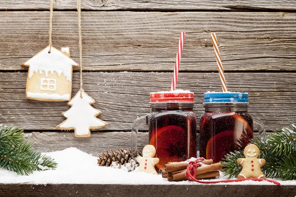 Tarjeta de Navidad con vino caliente —  Fotos de Stock