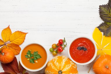 Domates ve kabak çorbası