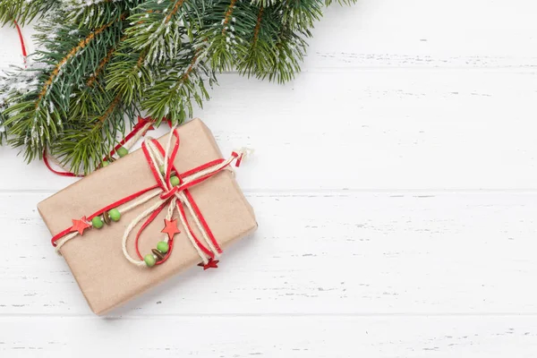 圣诞贺卡，装有礼品盒和冷杉树 — 图库照片