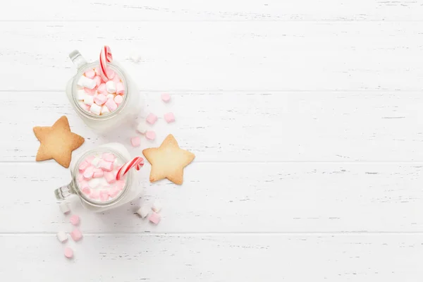 Coquetel de Natal tradicional com marshmallow — Fotografia de Stock