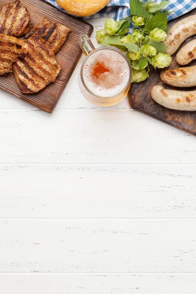 Conjunto de Oktoberfest. Pretzels, salchichas y cerveza lager —  Fotos de Stock