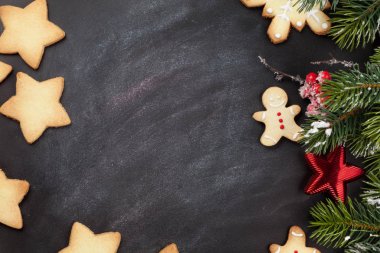 Noel kartı köknar ağacı dalı ile