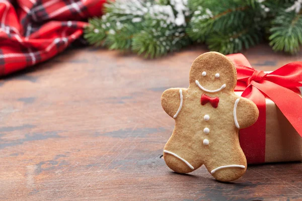 Cartão de Natal com biscoitos de gengibre — Fotografia de Stock