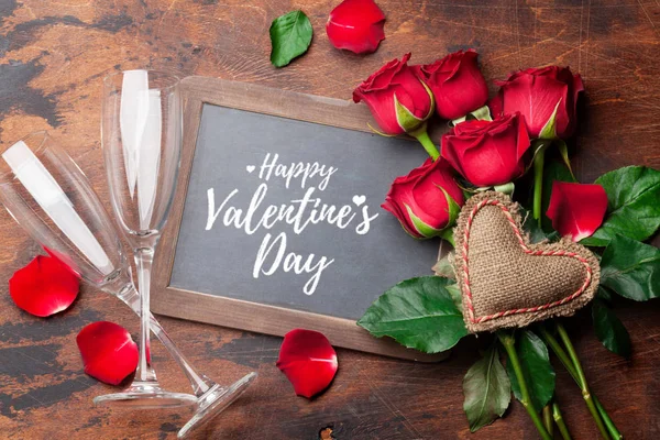 Tarjeta de felicitación de San Valentín con rosas — Foto de Stock