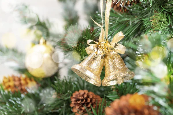 Biglietto di Natale con abete decorato — Foto Stock