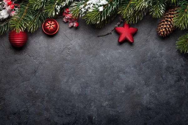 Biglietto di Natale con abete decorato — Foto Stock
