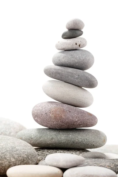 Pyramide Aus Meeressteinen Vereinzelt Auf Weißem Hintergrund Life Balance Und — Stockfoto