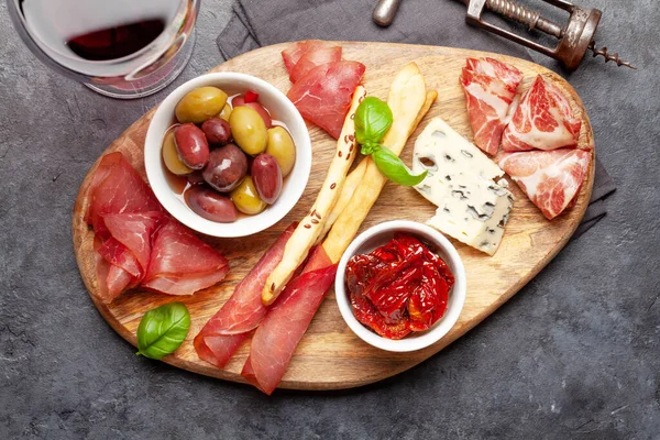Cheese Meat Olives Antipasto Appetizer Selection Wooden Board Top View — Stock Photo, Image