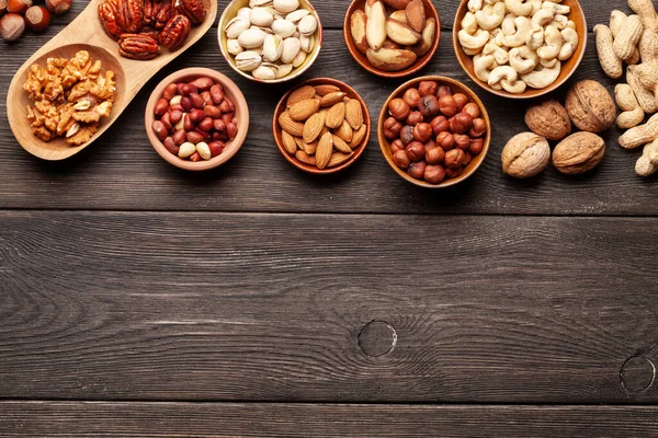 Divers Fruits Secs Noix Sur Une Table Bois Sombre Vue — Photo