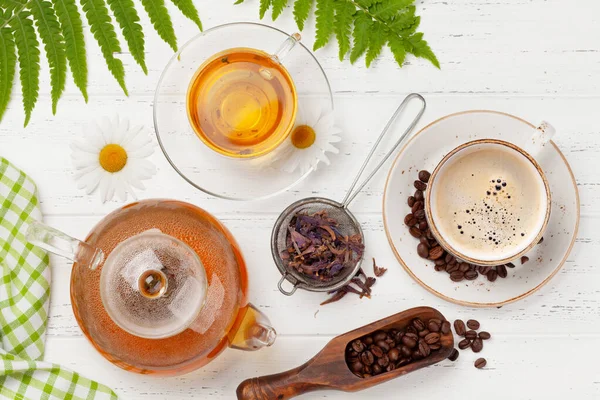 Kräutertee Teekanne Und Tasse Und Espressokaffee Auf Holztisch Ansicht Von — Stockfoto