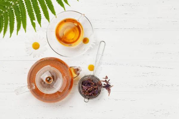 Kräutertee Teekanne Und Tasse Auf Holztisch Draufsicht Mit Kopierraum Flache — Stockfoto