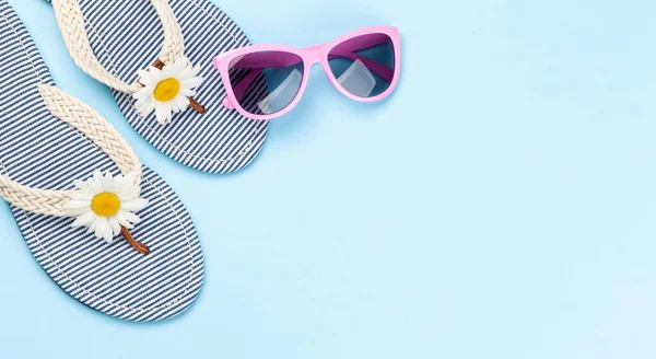Beach Flip Flops Flowers Sunglasses Blue Background Summer Vacation Concept — Stock Photo, Image