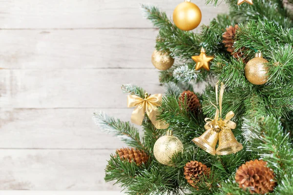 Kerstkaart Met Versierde Dennenboom Kopieerruimte Voor Kerstgroeten — Stockfoto