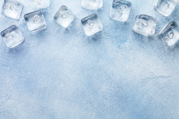 Ijsblokjes Waterdruppels Stenen Tafel Bovenaanzicht Plat Lag Met Kopieerruimte — Stockfoto