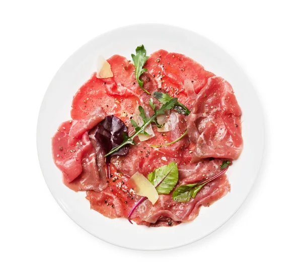 Carpaccio Carne Vaca Marmorizada Com Arugula Temperos Queijo Parmesão Top — Fotografia de Stock