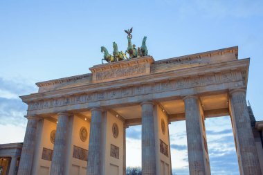 gün batımında, Berlin eski büyük Brandenburg Kapısı