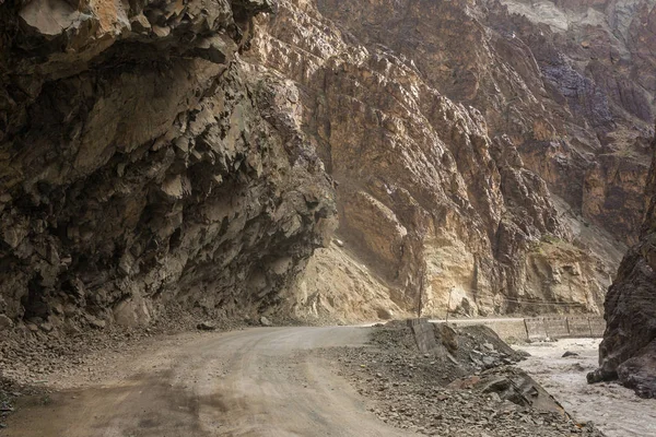 Peligrosa Carretera Montaña Entre Leh Lamayuru Ladakh Jammu Cachemira India — Foto de Stock