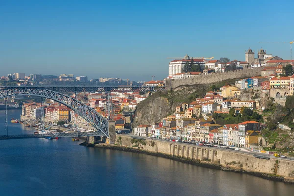 Вид Исторический Центр Города Знаменитым Понтонным Мостом Луиз Порту Португалия — стоковое фото