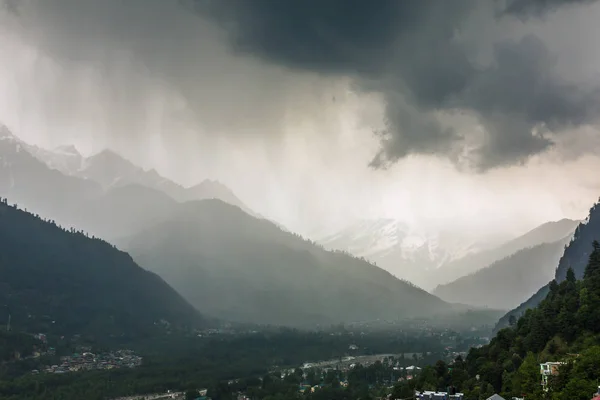 Muson Sezonu Kullu Valley Himachal Pradesh Hindistan — Stok fotoğraf
