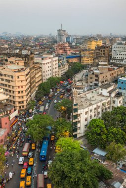 Kolkata Şehir trafik kalabalık sokakta şehir merkezinde, Batı Bengal, Hindistan