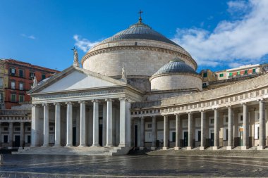 İtalya, Napoli 'de San Francesco di Paola Kilisesi, Plebiscito Meydanı (Piazza del Plebiscito)