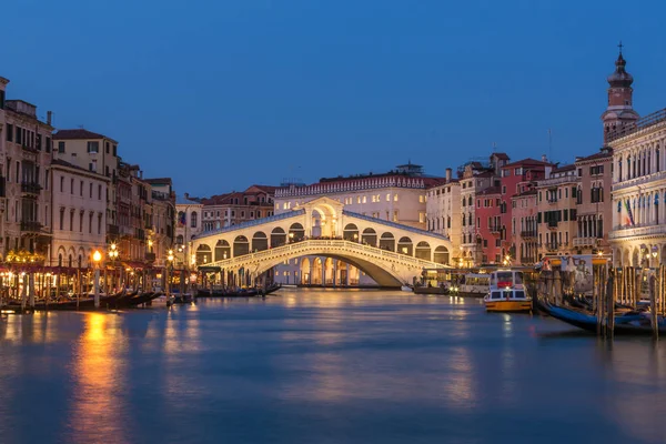 Rialtobrücke Und Canal Grande Bei Nacht Venedig Italien — Stockfoto