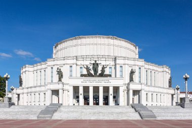 Ulusal Opera ve bale Tiyatrosu Beyaz Rusya'da Minsk.On bina cephe bulunmakta: Ulusal Akademik büyük Opera ve bale Tiyatrosu