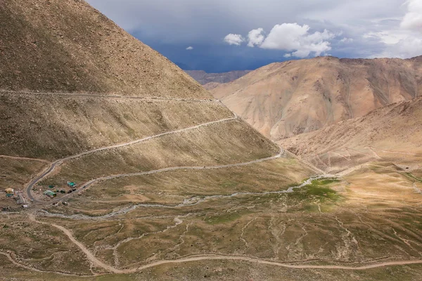 Подъем Горной Дороге Перевалу Гималаях Ладакхская Область Индия — стоковое фото