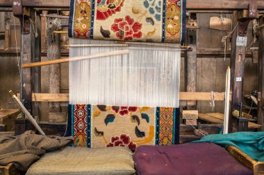 Geleneksel Tibet arpet atölye Tibet mülteci kendi kendine yardım merkezi, Darjeeling, Hindistan