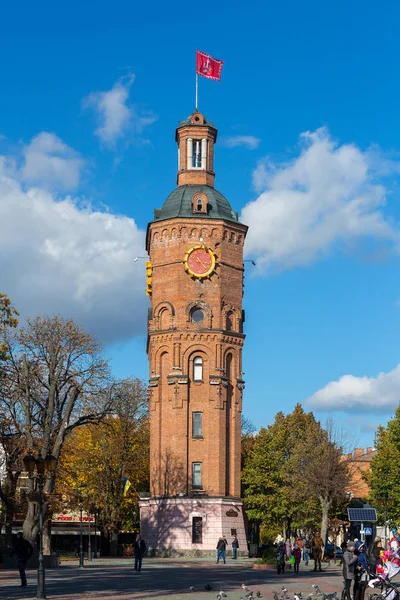 Vinnytsia Ucrania Octubre 2017 Escultura Metálica Violinista Antigua Torre Bomberos —  Fotos de Stock