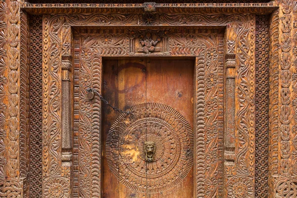 Traditional Wooden Carving Door Building Vashisht Village Kullu Valley Himachal — Stock Photo, Image