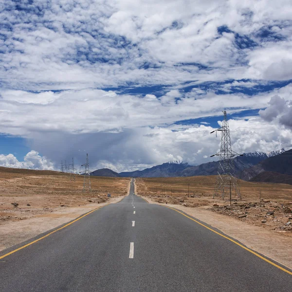 Empty Road Himalayas Mountains Ladakh Northern India Road Trip Concept — Stock Photo, Image