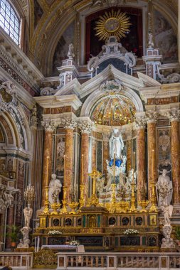 Naples, İtalya - 2 Aralık 2017: Gesu Nuovo (İtalyanca: yeni İsa) kilise iç Napoli, İtalya