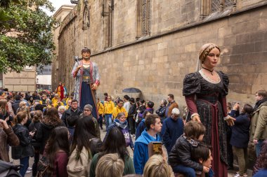 Barcelona, İspanya - 25 Mart: Geleneksel devleri geçit Barcelona, Catalonia, İspanya