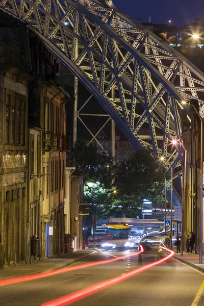 Νυχτερινή Θέα Στη Διάσημη Γέφυρα Ponte Dom Luis Στο Πόρτο — Φωτογραφία Αρχείου