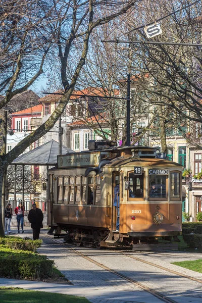 葡萄牙波尔图 2018年1月18日 葡萄牙波尔图的葡萄牙复古电车 — 图库照片