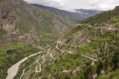Manali - Ladakh, Hindistan Leh yol üzerinde bulunan meşhur mekanlar Gata döngüler