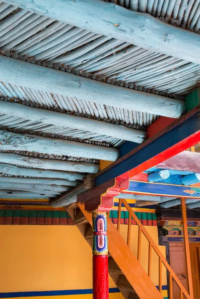 Ceiling in the traditional architecture style in Stakna gompa in Ladakh — Stock Photo, Image