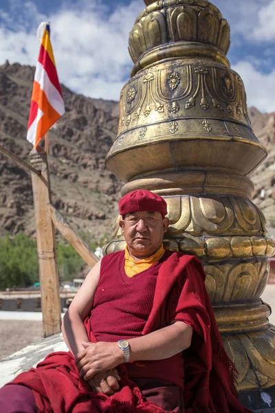 Leh, Hindistan - 4 Temmuz 2017: Kimliği belirsiz Budist rahip Hemis Manastırı, Leh, Ladakh bölgesinde, Hindistan Drukpa soyundan portresi.