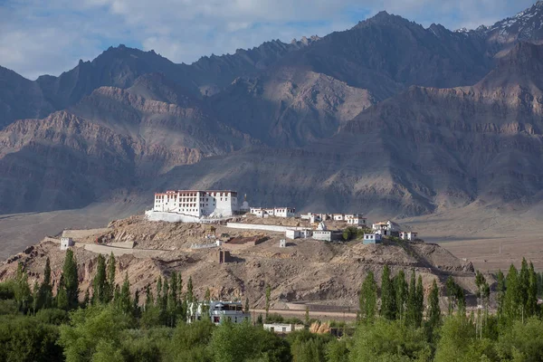 Templo Stakna Gompa Monasterio Budista Con Vistas Las Montañas Del —  Fotos de Stock