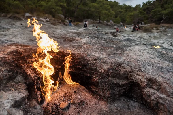 来自土耳其 cirali 地下的奇美拉山火焰 — 图库照片