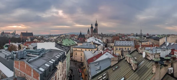 Panorama vista da cidade de Cracóvia ao pôr do sol — Fotografia de Stock